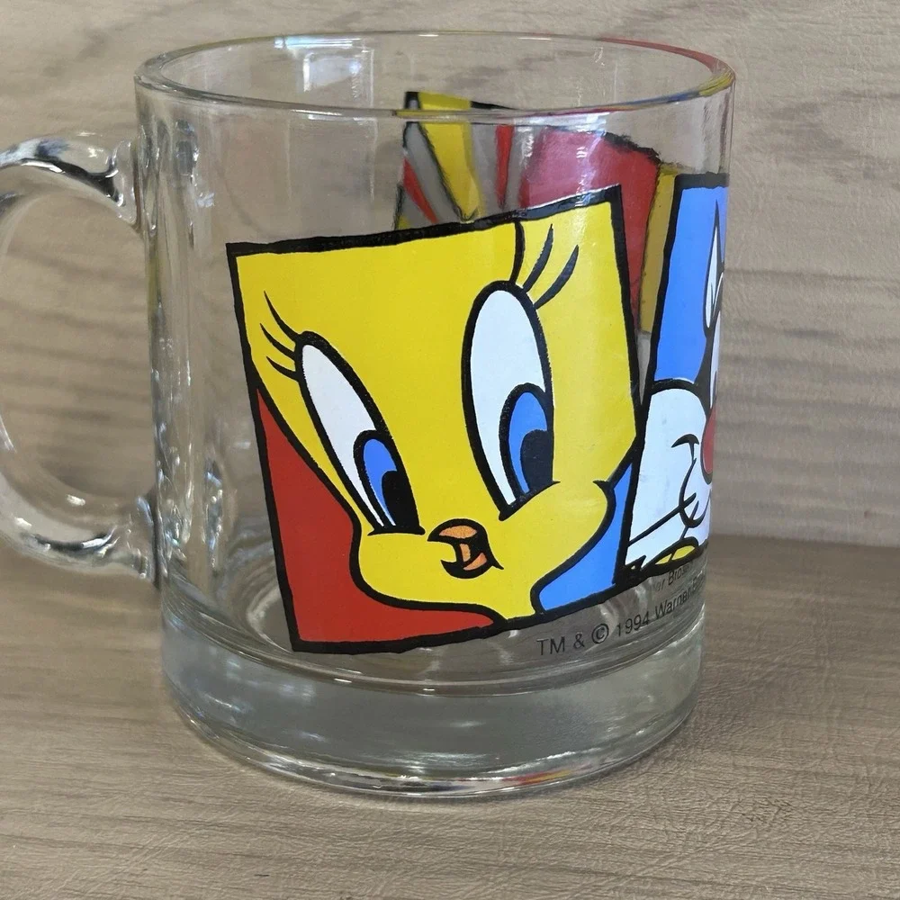 Vintage WB Bugs Bunny, Tweety, and Sylvester 1994 Looney Tunes Glass Coffee Mug